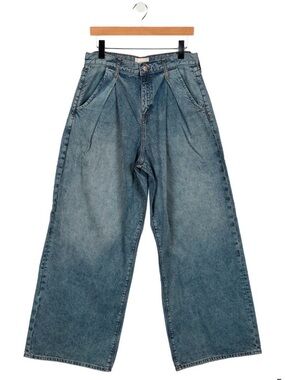 Pleated High-Rise Wide-Leg Jeans in Faded Blue